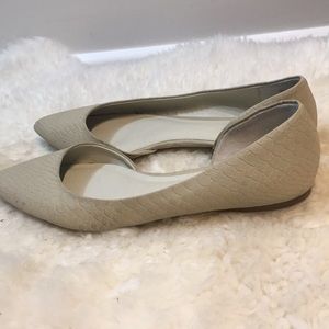 Cream/Tan Faux Reptile Skin PointedFlats by Apt.9